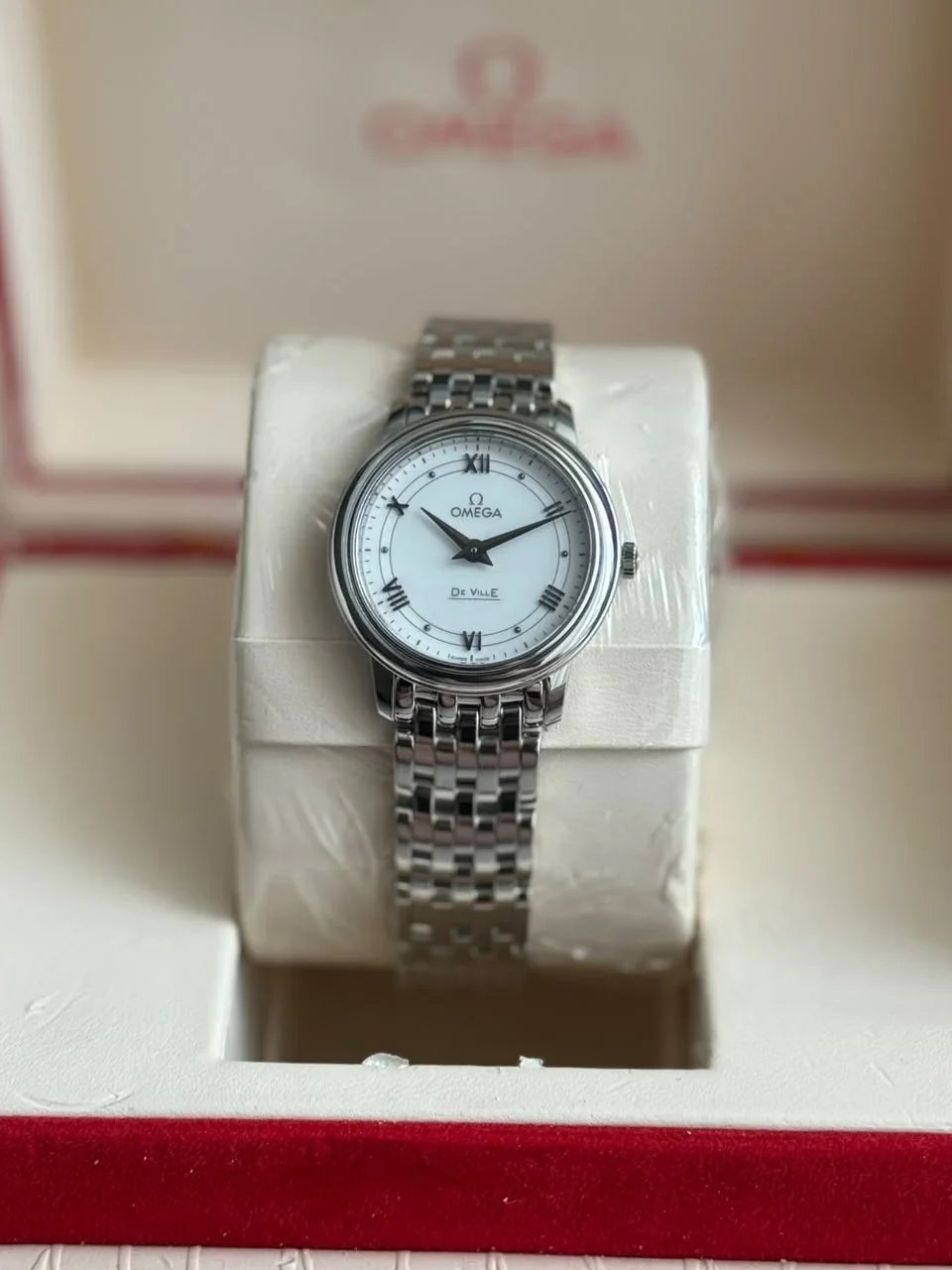 De Ville Prestige Quartz 27.4 Stainless Steel / Vintage Silver / Bracelet