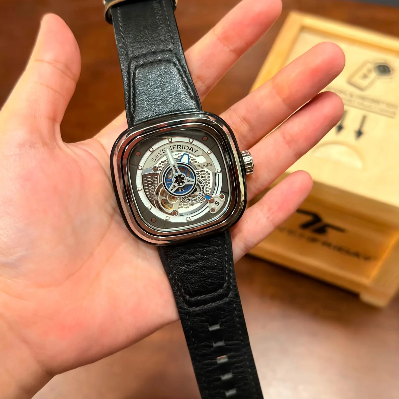P Series PS1/01 Automatic Skeleton Black / Strap