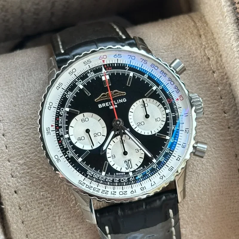 Navitimer B01 Chronograph 41 Stainless Steel / Black / Alligator