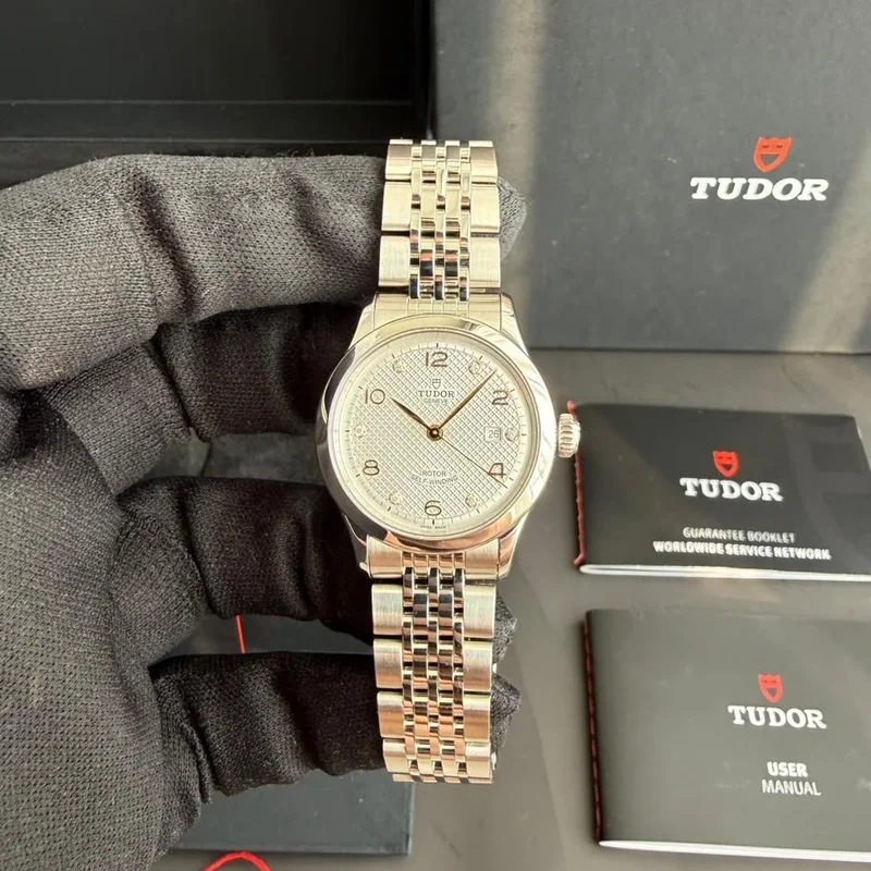 1926 28 Stainless Steel / Silver - Diamond