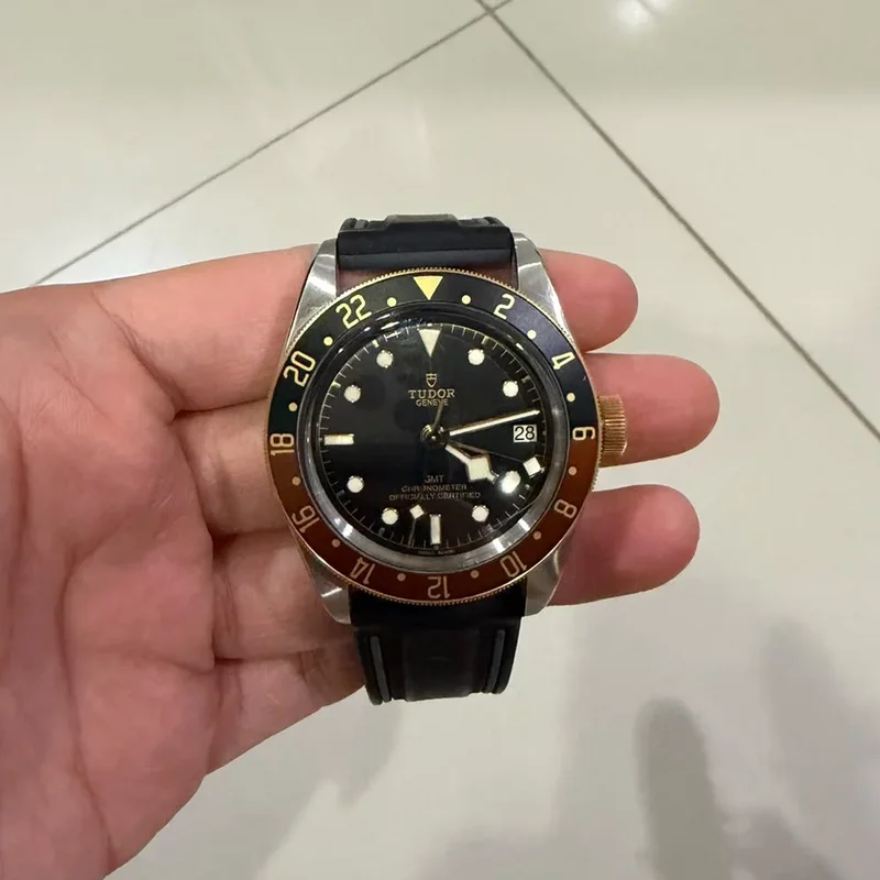 Black Bay GMT S&G / Black / Leather