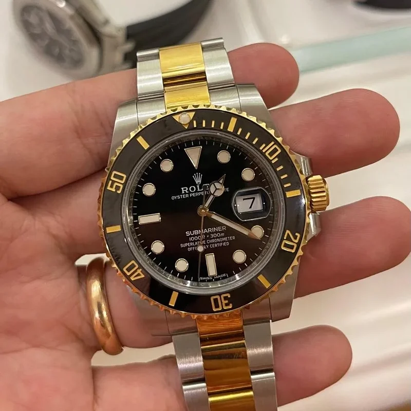 Submariner Date 41 Stainless Steel / Yellow Gold / Black