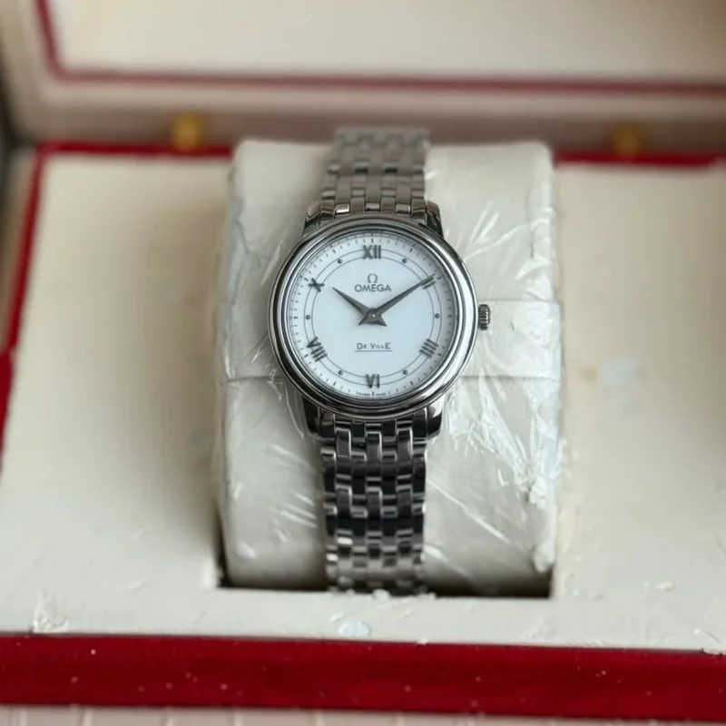 De Ville Prestige Quartz 27.4 Stainless Steel / Vintage Silver / Bracelet