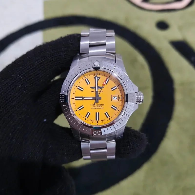 Avenger Automatic 45 Seawolf Stainless Steel / Yellow / Bracelet