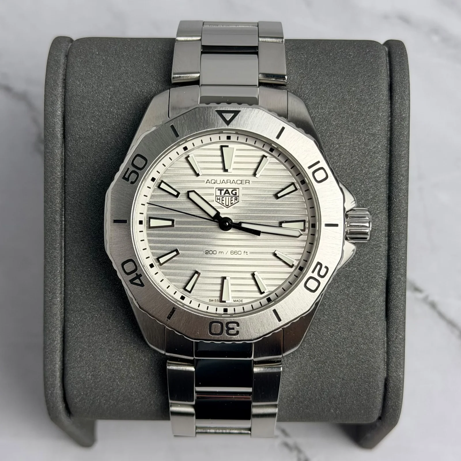 Aquaracer Professional 200 Quartz 40 Stainless Steel / Silver