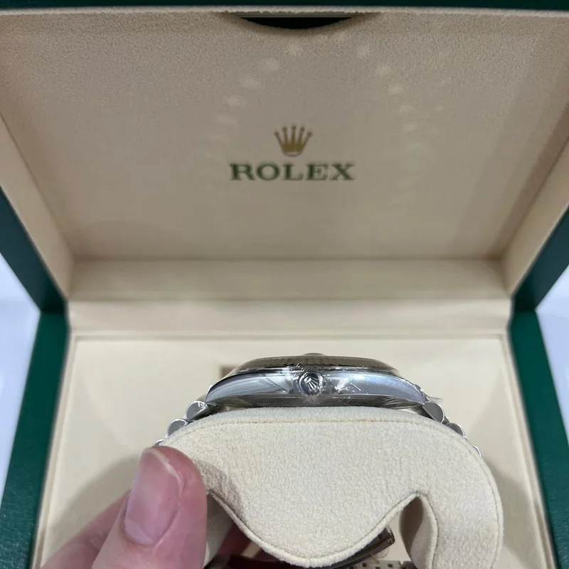 Thumb Datejust 41 Stainless Steel Fluted / Blue - Roman / Jubilee