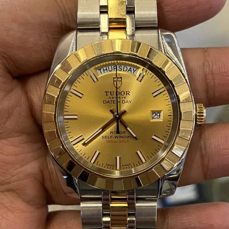 Classic Day-Date Stainlees Steel / Yellow Gold / Bracelet