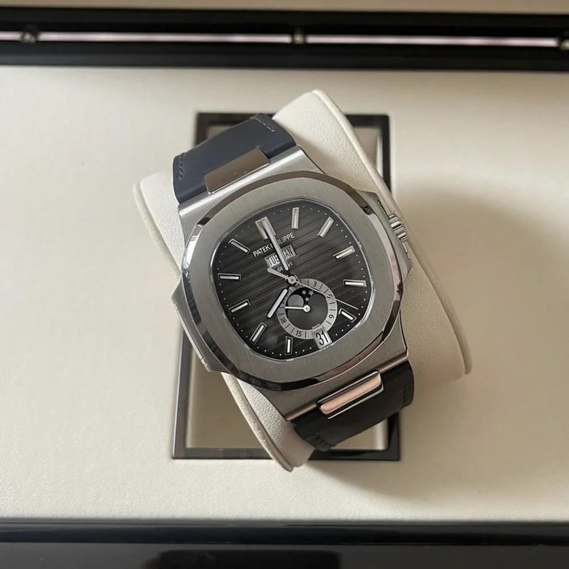 Nautilus 5726 Stainless Steel / Black