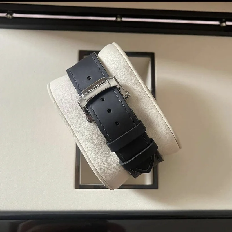 Thumb Nautilus 5726 Stainless Steel / Black