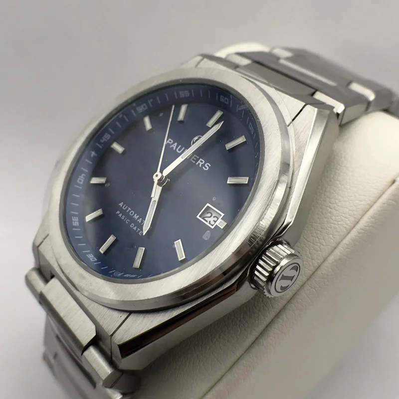 Thumb Pasic Date / Stainless Steel / Blue