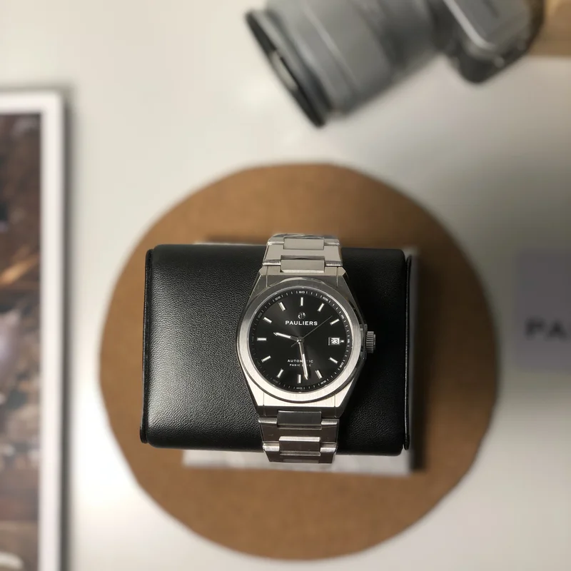 Thumb Pasic Date / Stainless Steel / Blue