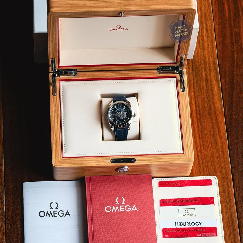 Thumb Seamaster Aqua Terra 150M Master Chronometer 43 Worldtimer Stainless Steel / Blue / Rubber