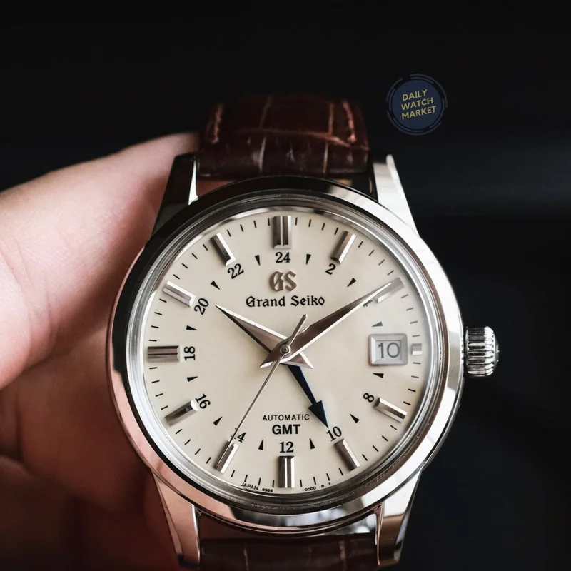 Automatic Hi Beat 36000 GMT Stainless Steel / Silver / Strap