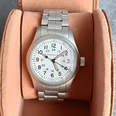 Khaki Field Mechanical 38 White / Bracelet