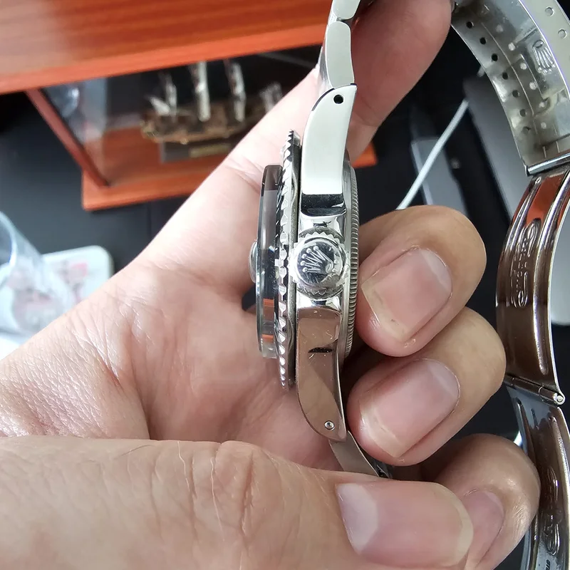 Thumb Red Submariner Date 1680