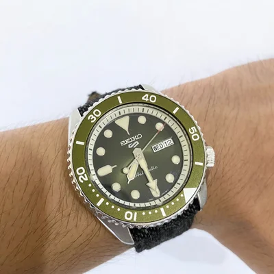 5 Sports Suits Style Stainless Steel / Green / Mesh