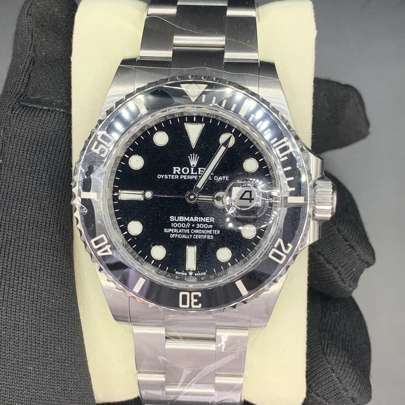 Thumb Submariner Date 41 Stainless Steel / Black / Cerachrom