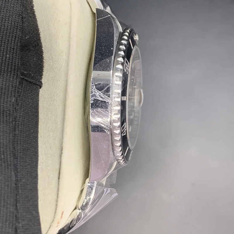 Thumb Submariner Date 41 Stainless Steel / Black / Cerachrom