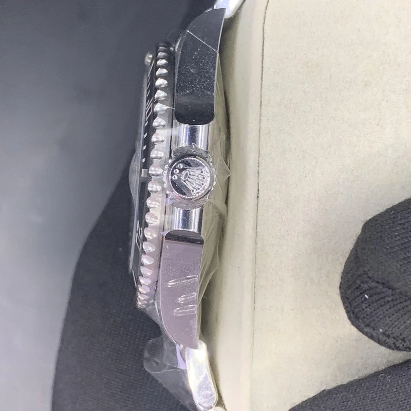 Thumb Submariner Date 41 Stainless Steel / Black / Cerachrom