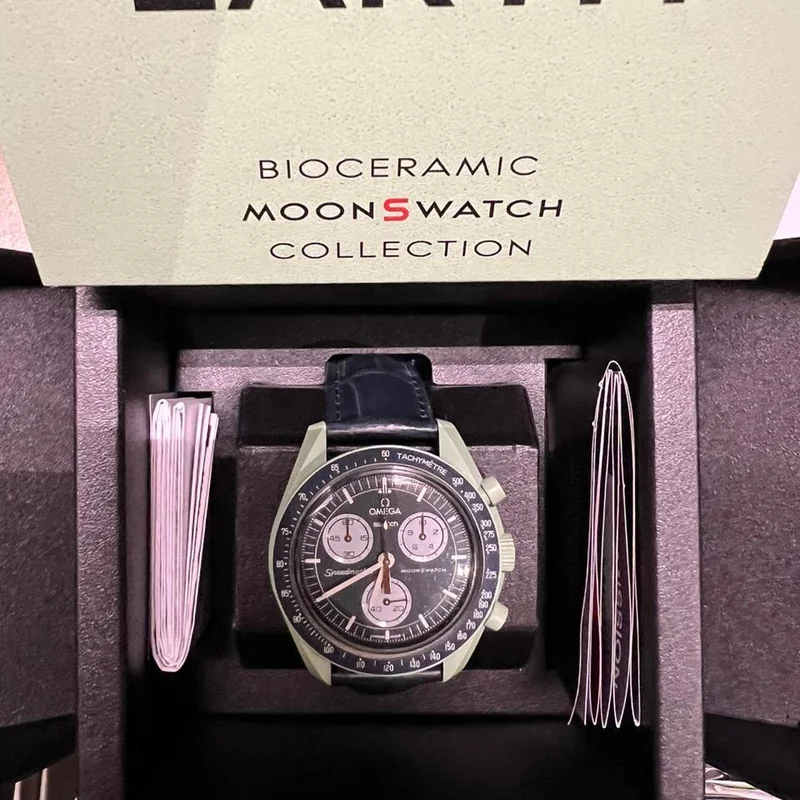 Thumb MoonSwatch Mission on Earth