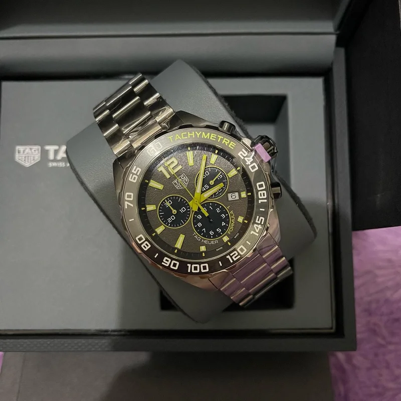 Formula 1 Chronograph Quartz 43 Stainless Steel / Grey / Bracelet