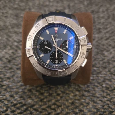 Avenger B01 Chronograph 44 Blue