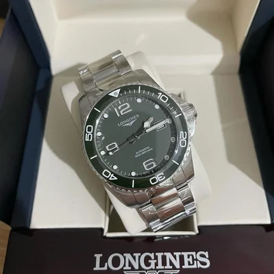 HydroConquest 41 Automatic Stainless Steel / Ceramic / Green / Bracelet