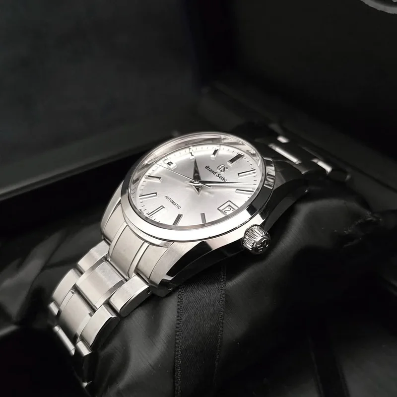 Thumb Automatic Date Stainless Steel / Silver / Bracelet