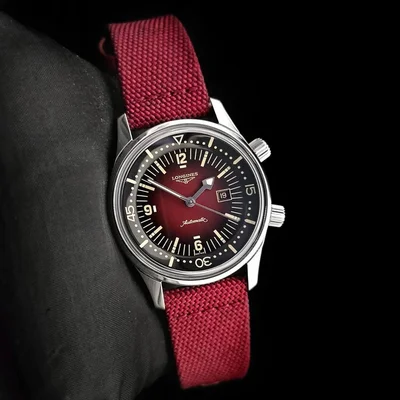 Legend Diver 36 Stainless Steel / Burgundy / Strap