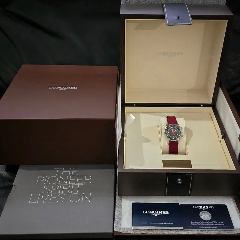 Thumb Legend Diver 36 Stainless Steel / Burgundy / Strap