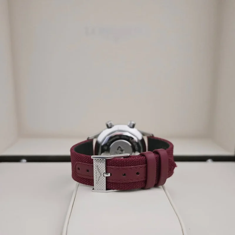 Thumb Legend Diver 36 Stainless Steel / Burgundy / Strap