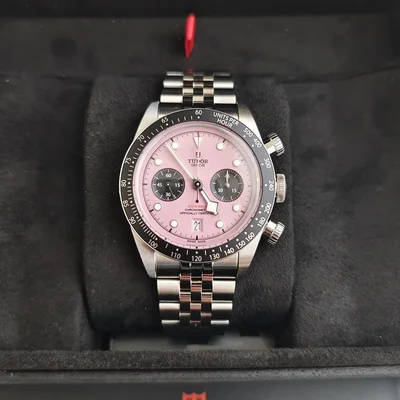 Heritage Black Bay Chronograph Pink / Bracelet