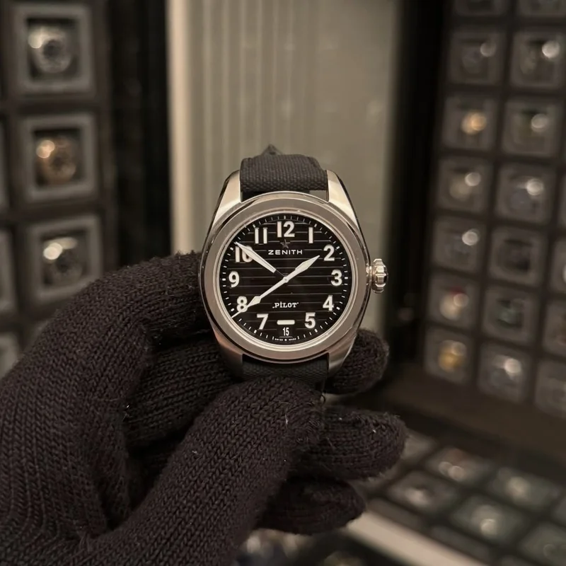 PILOT Automatic Stainless Steel / Black