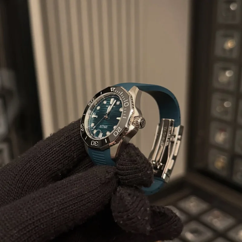Thumb Aquaracer Professional 300 36 Stainless Steel / Black - Diamond / Rubber