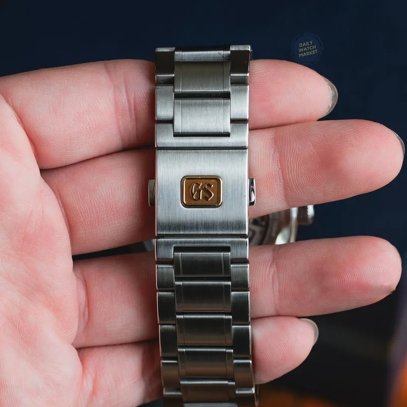 Thumb Spring Drive Evolution 9 Stainless Steel / Lake Suwa / Bracelet