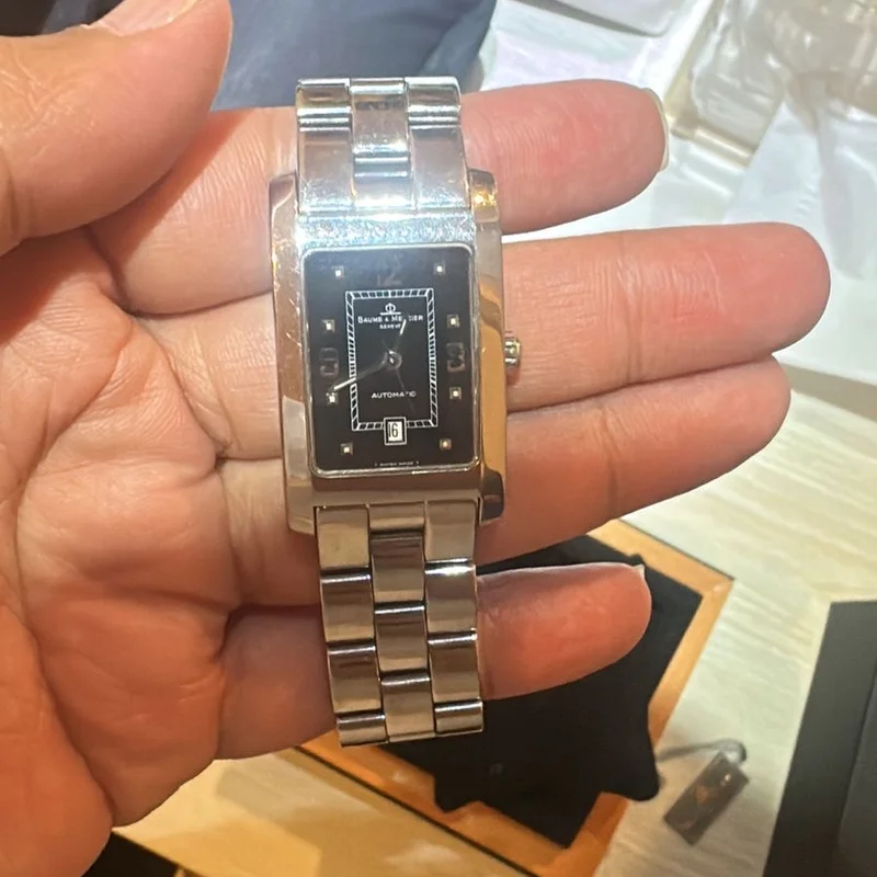 Hampton Classic Midsize Automatic