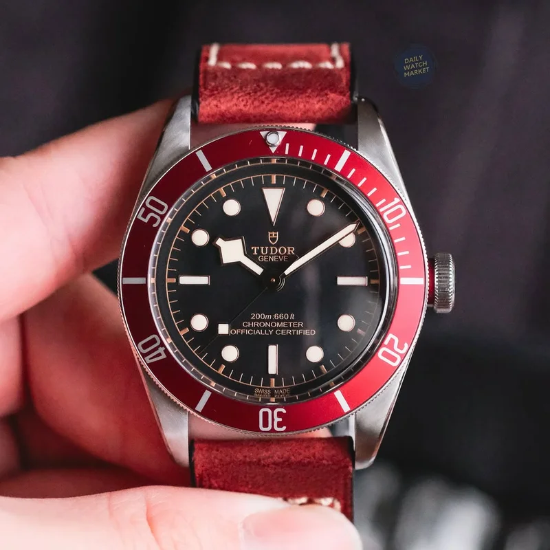 Thumb Heritage Black Bay Red Manufacture / Bracelet