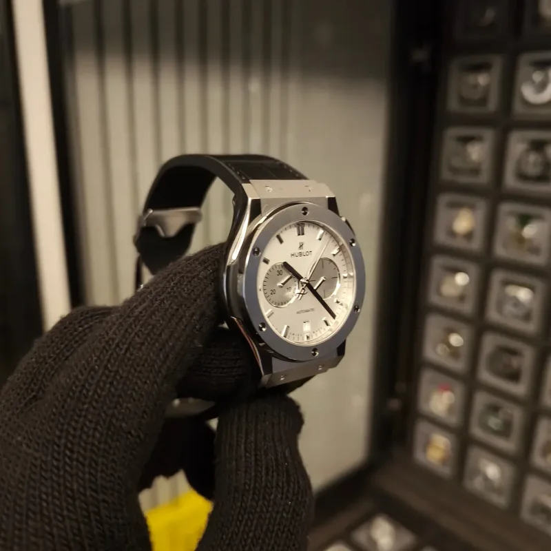 Thumb Classic Fusion 42 Chronograph Titanium / Opalin / Alligator