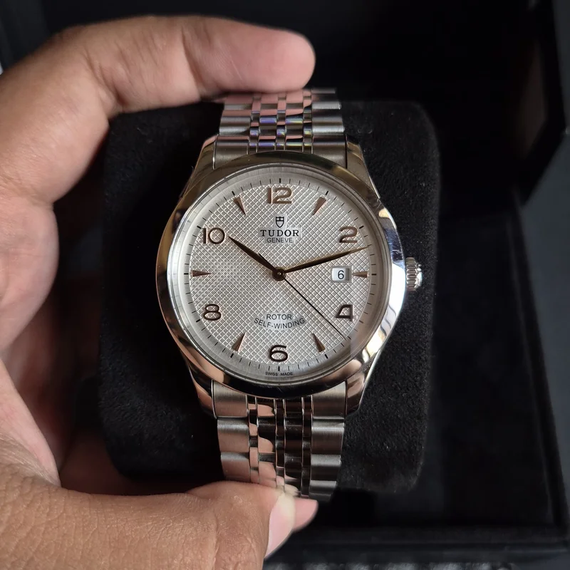 1926 41 Stainless Steel / Silver
