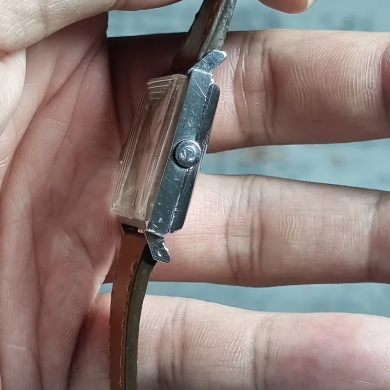 Thumb OMEGA Square Tank Automatic 161.014