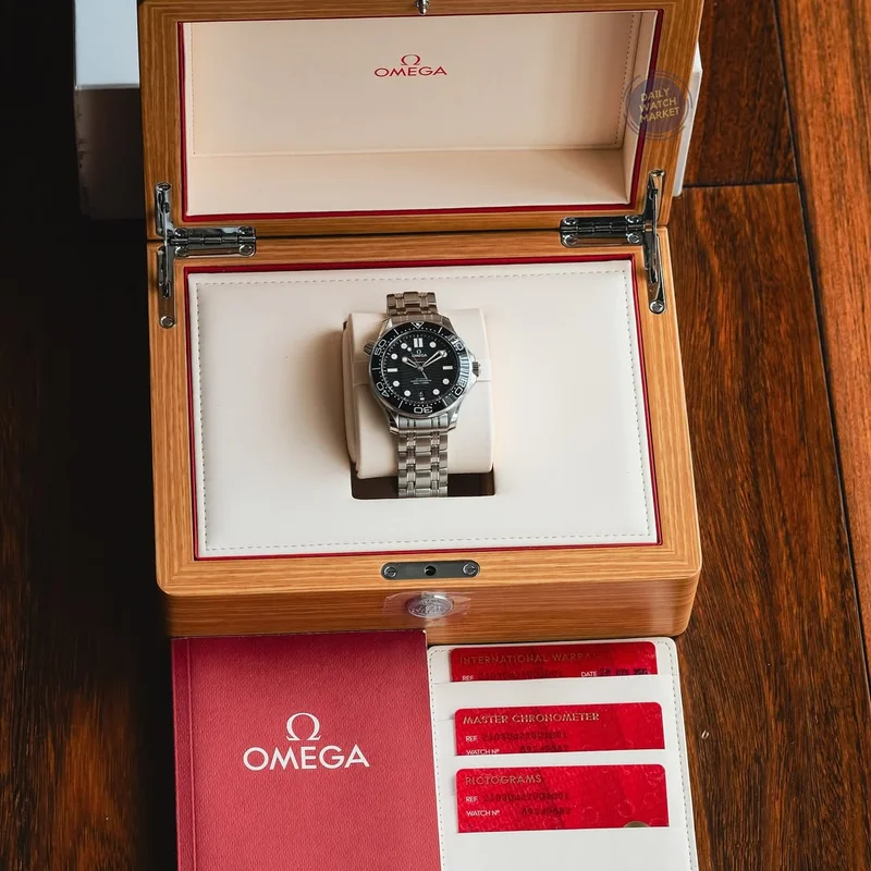 Thumb Seamaster Diver 300M Master Co-Axial 42 Stainless Steel / Black / Bracelet