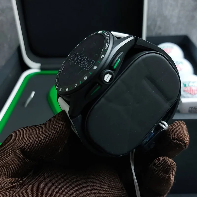 Thumb Connected Calibre E4 Golf Edition