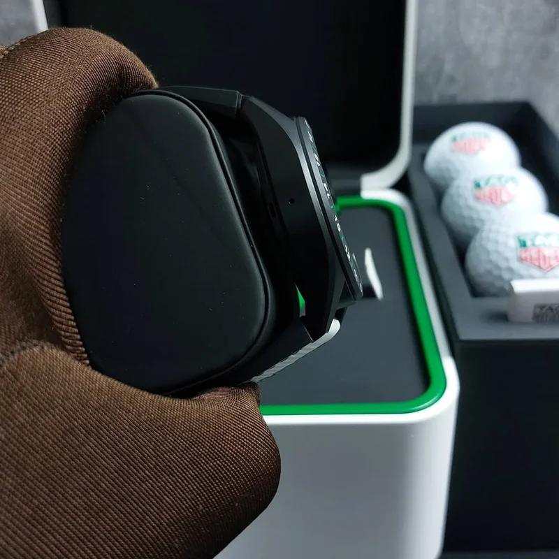 Thumb Connected Calibre E4 Golf Edition