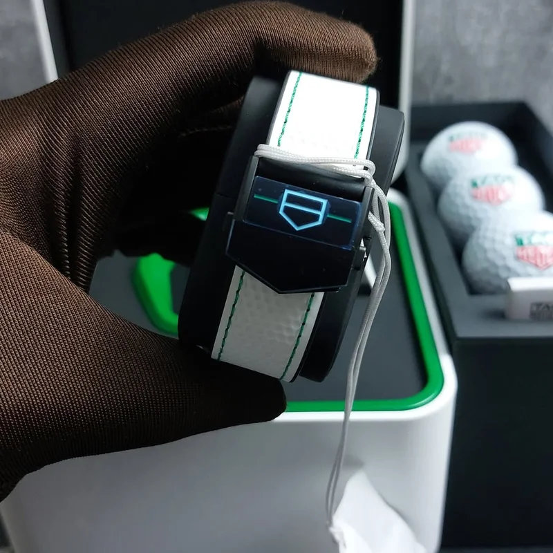 Thumb Connected Calibre E4 Golf Edition