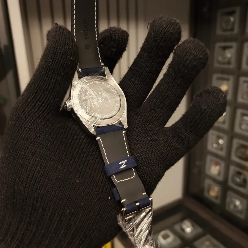 Thumb Black Bay Fifty-Eight Stainless Steel / Navy Blue / Soft Touch