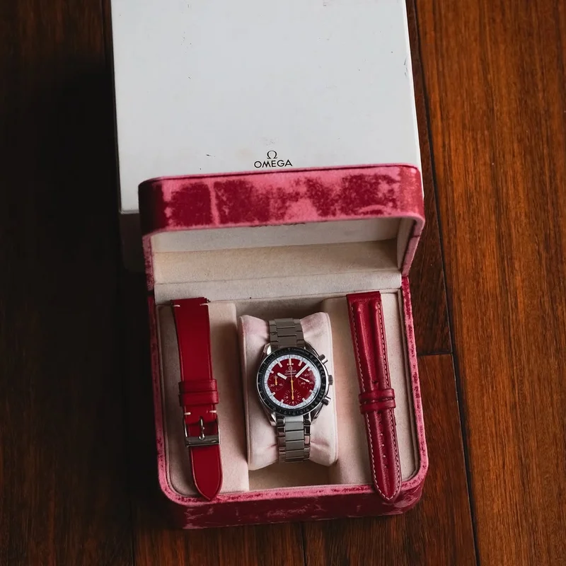 Thumb Speedmaster Reduced Stainless Steel / Red / Strap / Schumacher