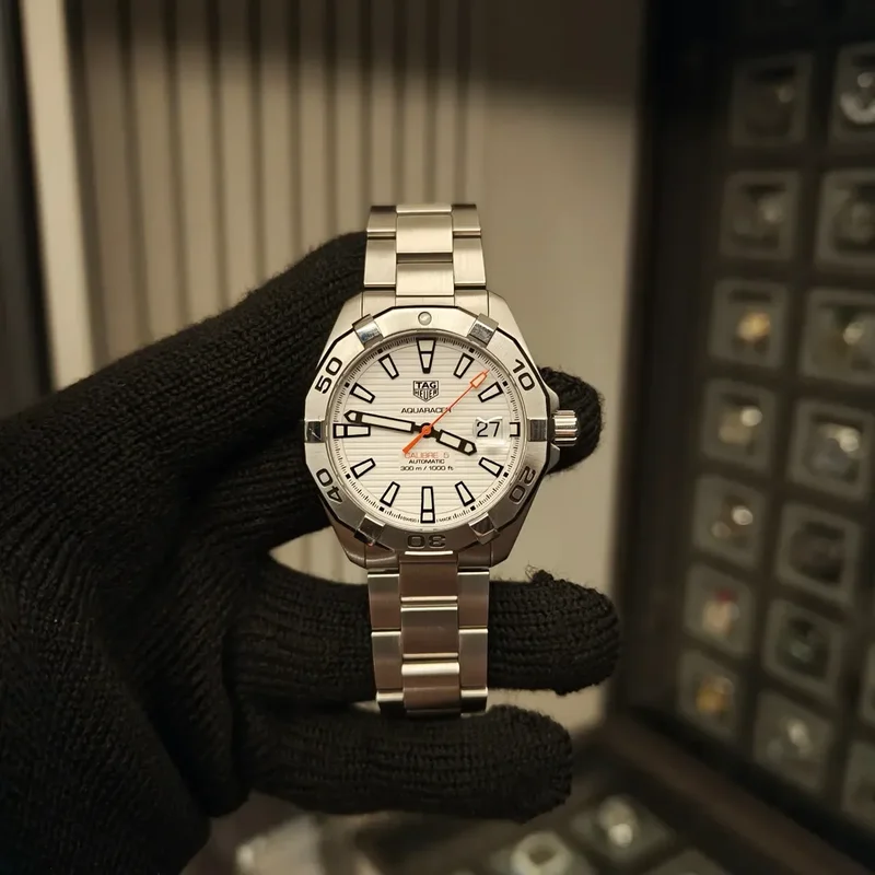 Aquracer 300M Calibre 5 43 Stainless Steel / White / Bracelet
