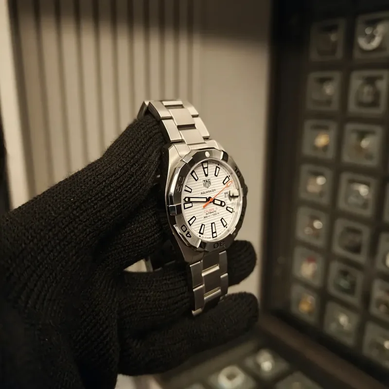 Thumb Aquracer 300M Calibre 5 43 Stainless Steel / White / Bracelet