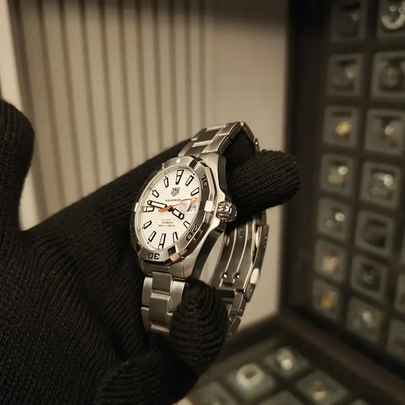 Thumb Aquracer 300M Calibre 5 43 Stainless Steel / White / Bracelet