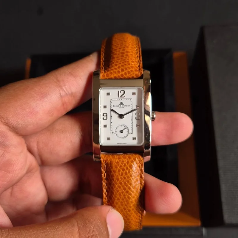 Hampton Classic Midsize Quartz